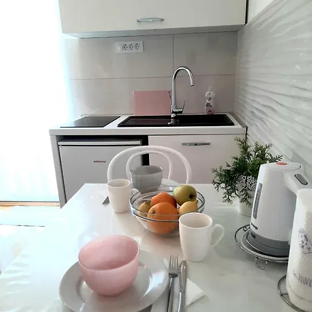 Studio Apartments Regina Bol Zimmer foto