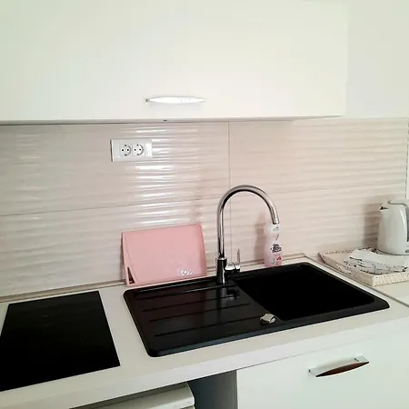 Studio Apartments Regina Bol Zimmer foto