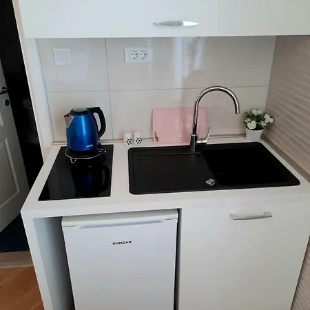 Studio Apartments Regina Bol Zimmer foto