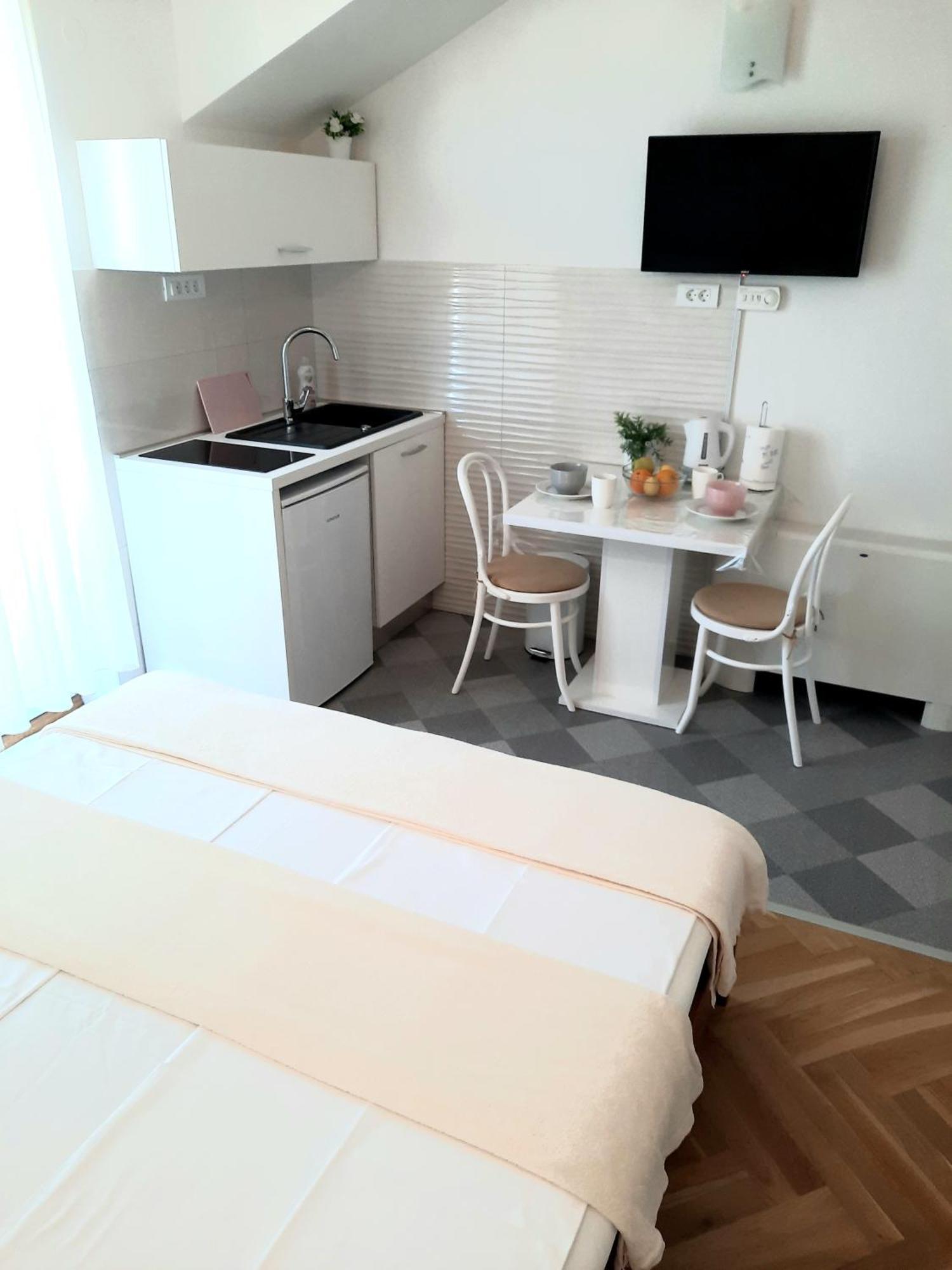 Regina Apartment Bol